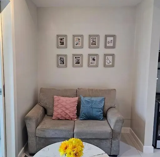 Apartment Kl Tower Residences In Makati Near Greenbelt, 1 Bedroom 100mbps Wi-fi